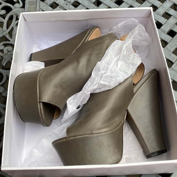 Steve Madden Womens shoes size 8.5 Gabby Grey color - Picture 7 of 8